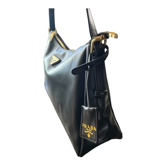 Black Leather Shoulder Bag - Picture 5 of 14